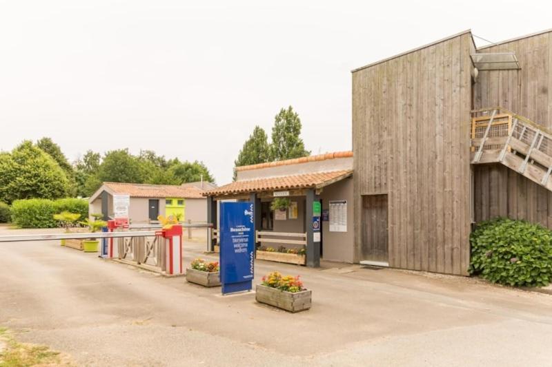 Mobil-Home Le Petit Paradis Vendeen Camping 3 Etoiles 7Km Des Plages Avrillé Exterior foto